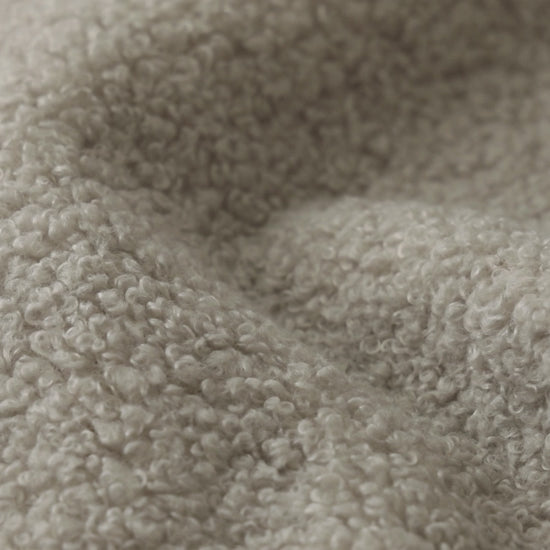 Video laden: Meubelstof NOW OR NEVER RECYCLED Velours - Wit